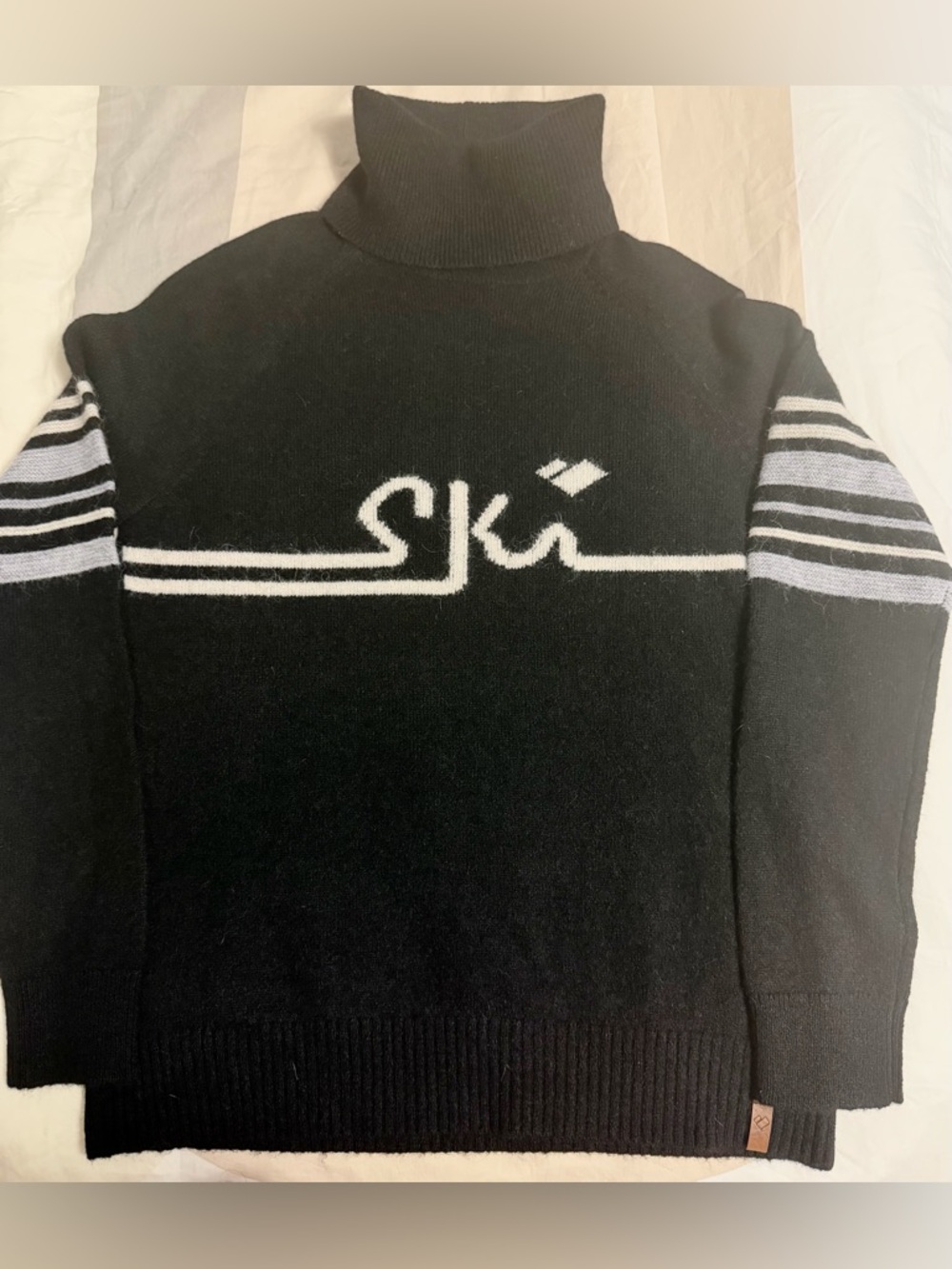 NWOT Obermeyer Apres Ski sweater Sz L